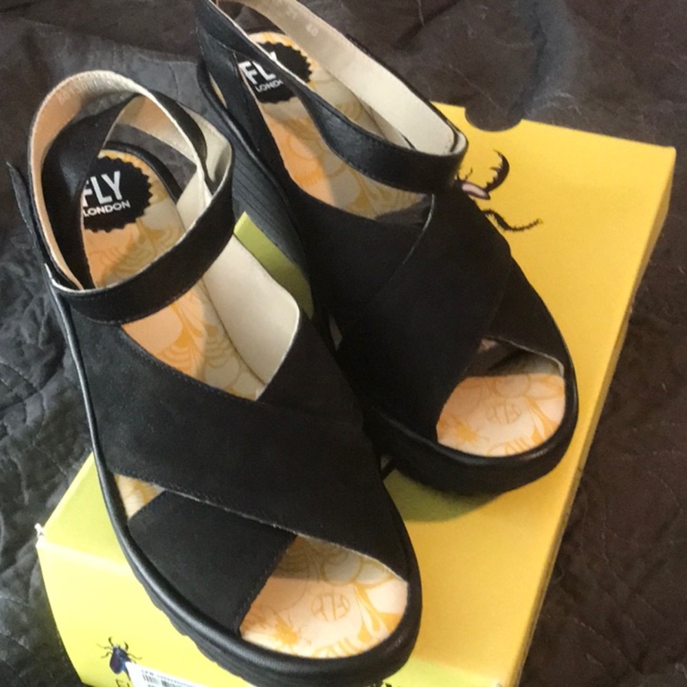 New …Fly London Black Suede Wedges - Picture 2 of 6